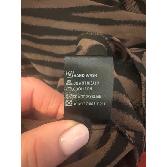 Olivaceous Sheer Zebra Long Sleeve Print Tie-Front Blouse (Large) - Picture 8 of 9